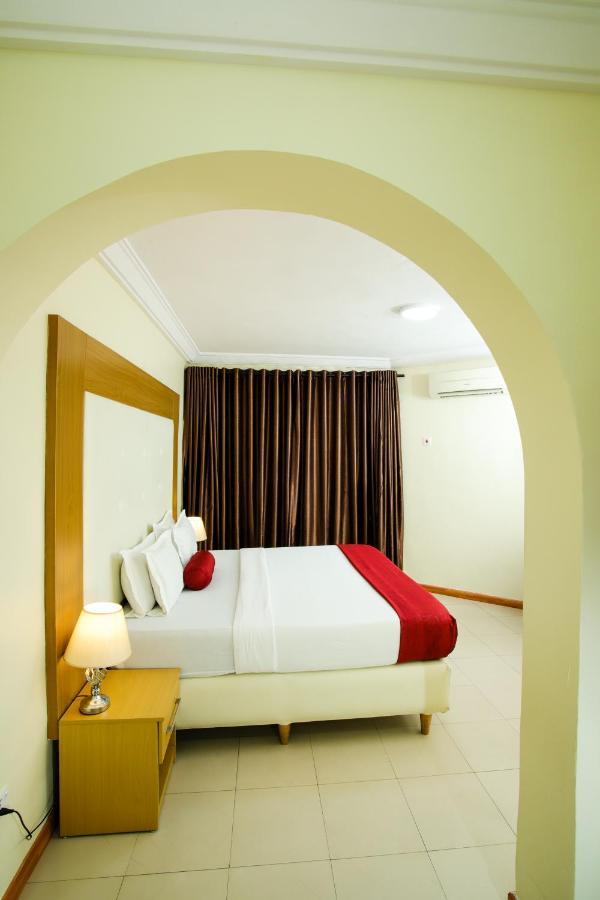 Chateux De Atlantique Hotel Aliayabiagba Luaran gambar