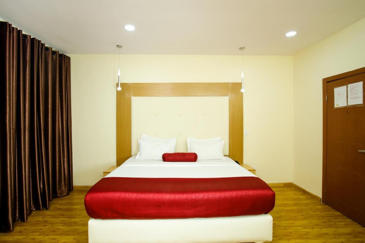 Chateux De Atlantique Hotel Aliayabiagba Luaran gambar
